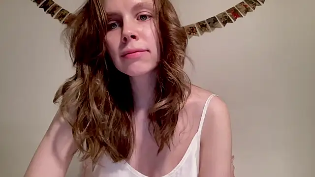 Snapshot of Nikki_Mimimi chatting on 02/07/25, 01:43 Nikki Mimimi online show from 02/07/25, 01:43