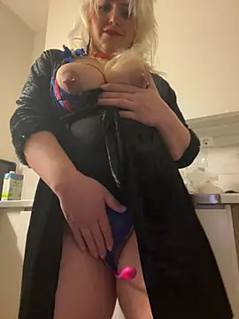 Maria Texas online show from 01/29/25, 02:10