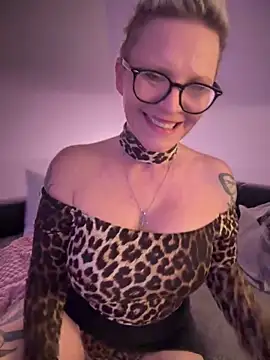 German Milf online show from 02/18/25, 06:15