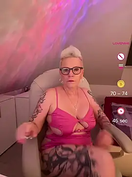 German Milf online show from 05/29/26, 01:09