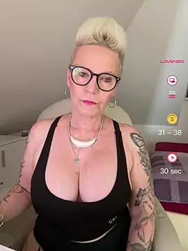 German Milf online show from 06/07/26, 12:42