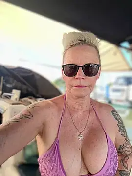 German Milf online show from 06/17/26, 09:34