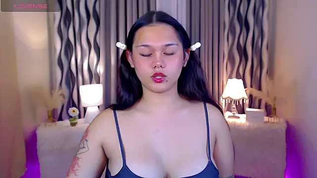 Ella Fantasiax online show from 10/18/25, 06:08