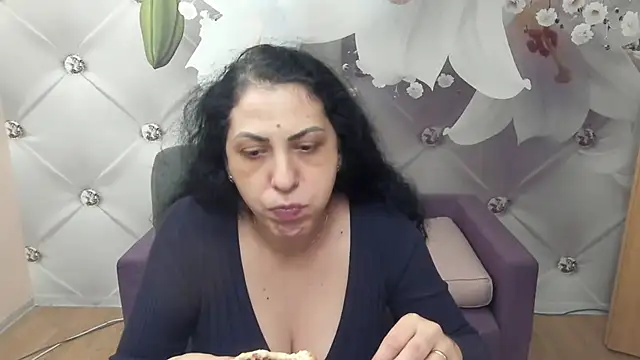 SweetArtemis online show from 11/22/25, 05:56