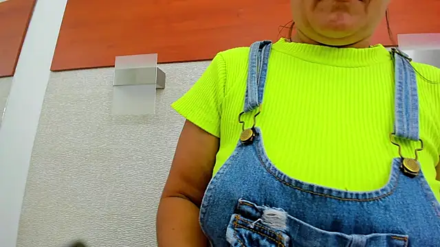 allice green online show from 11/15/25, 01:03