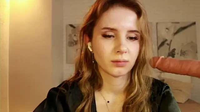 Betty June online show from 03/04/25, 04:06