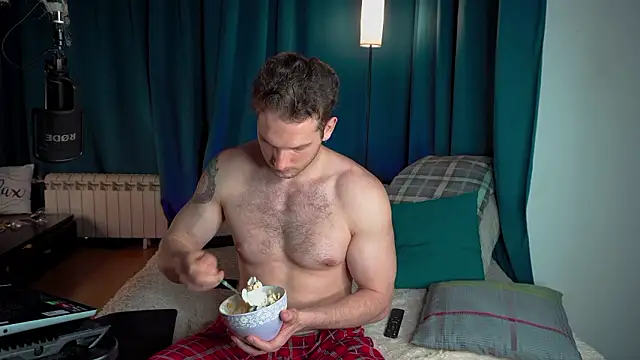 Snapshot of VIktorSecret chatting on 03/16/26, 07:12 VIktorSecret online show from 03/16/26, 07:12