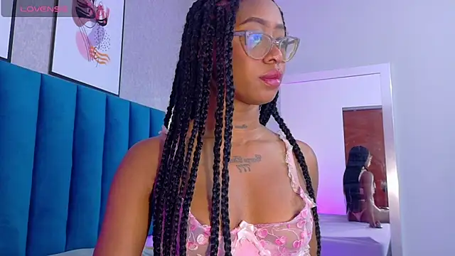 MiaMidnnightt online show from 04/27/26, 12:36