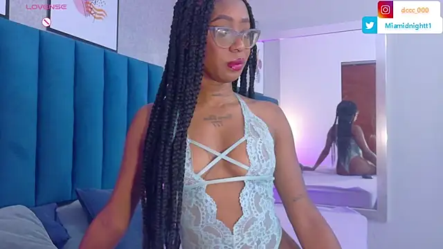 MiaMidnnightt online show from 05/02/26, 12:32