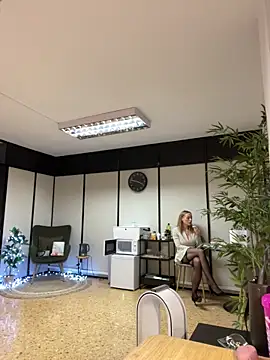 EmaSalis online show from 12/18/24, 02:49