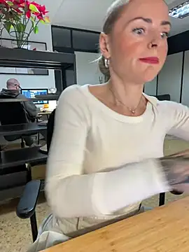 EmaSalis online show from 01/04/25, 12:38