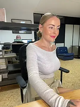 EmaSalis online show from 01/31/25, 08:32