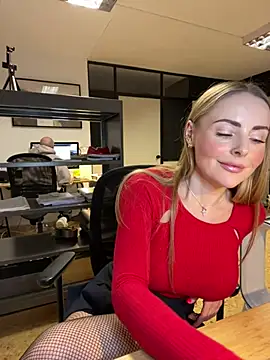 EmaSalis online show from 03/06/25, 04:17