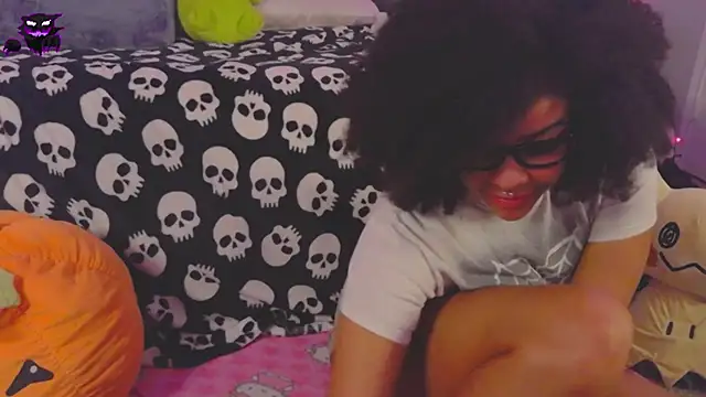 N1NT3NDH03 online show from 12/17/24, 03:39