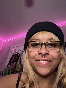 Snapshot of N1NT3NDH03 chatting on 03/29/26, 06:35 N1NT3NDH03 online show from 03/29/26, 06:35