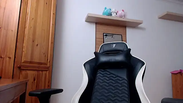 Lisakisss online show from 09/22/25, 06:37