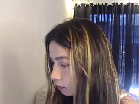 Snapshot of Urbabygirl_jenny chatting on 06/18/26, 02:45 Urbabygirl jenny online show from 06/18/26, 02:45