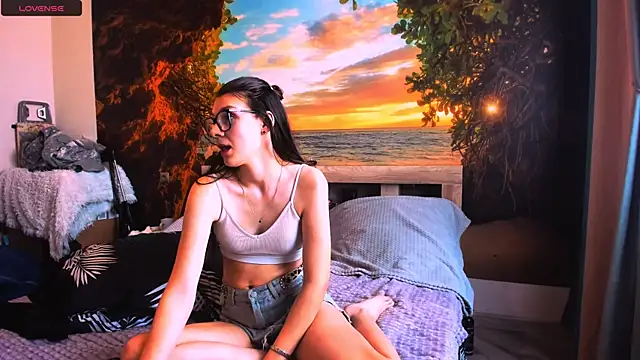 MollyLollipop online show from 02/05/25, 09:36