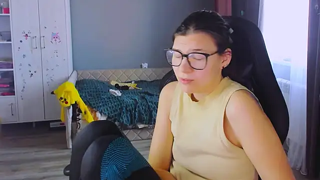 Snapshot of MollyLollipop chatting on 02/16/26, 07:15 MollyLollipop online show from 02/16/26, 07:15