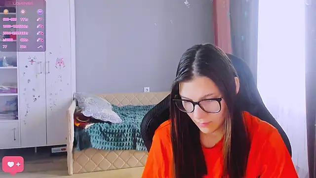 Snapshot of MollyLollipop chatting on 02/24/26, 05:49 MollyLollipop online show from 02/24/26, 05:49