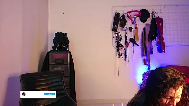 Snapshot of mylatexpleasure chatting on 03/11/26, 09:10 mylatexpleasure online show from 03/11/26, 09:10