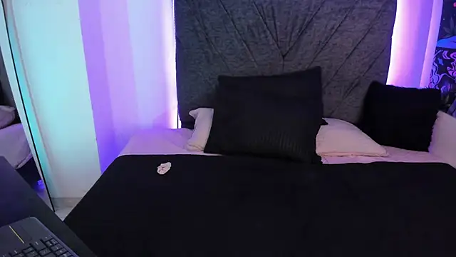 Snapshot of gerald_lodge chatting on 03/10/25, 01:01 gerald lodge online show from 03/10/25, 01:01