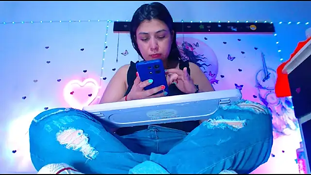 oliviarodriguez2u online show from 05/06/26, 09:53