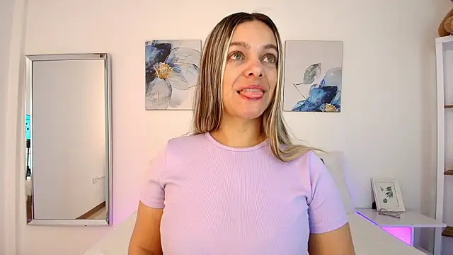 Isabella Harley online show from 04/28/26, 01:16