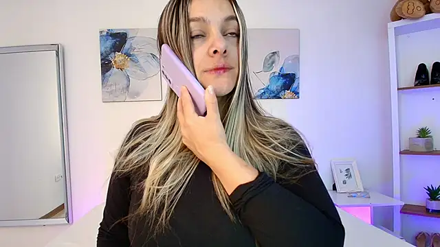 Isabella Harley online show from 04/29/26, 01:26