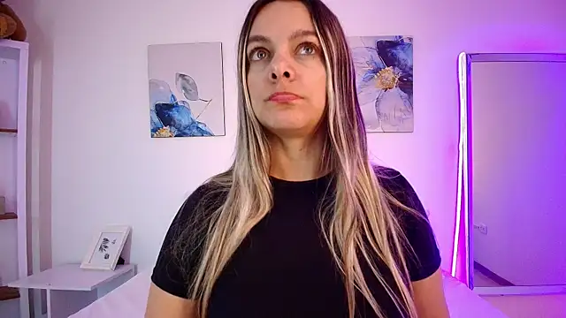 Isabella Harley online show from 06/19/26, 01:48