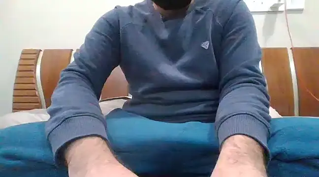 Snapshot of desicockandball chatting on 01/04/25, 09:21 desicockandball online show from 01/04/25, 09:21