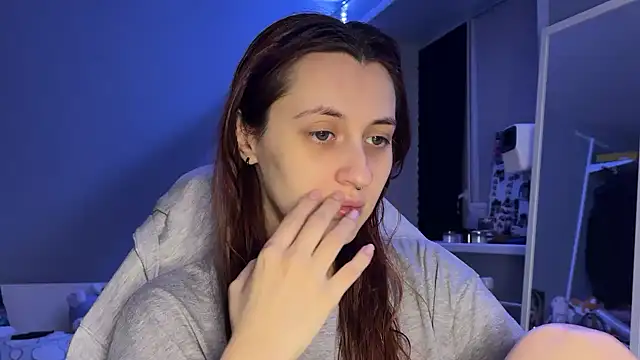 Snapshot of Uniarten chatting on 04/01/26, 06:38 Uniarten online show from 04/01/26, 06:38