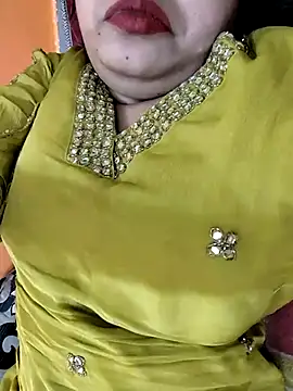 Snapshot of BigBustyRuhi chatting on 04/01/26, 08:04 BigBustyRuhi online show from 04/01/26, 08:04