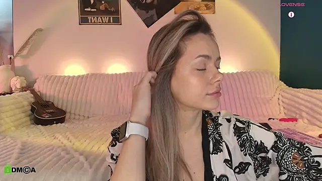 Kylie Desire online show from 12/14/25, 04:07