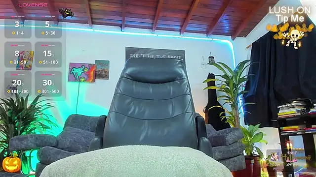 Snapshot of RyanCarter_ chatting on 10/31/25, 03:35 RyanCarter  online show from 10/31/25, 03:35