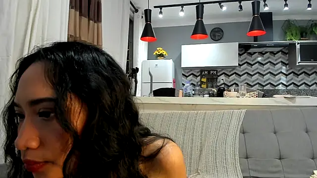 itsyourcassie online show from 02/16/25, 02:42