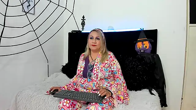 yayita mature online show from 10/30/25, 02:40