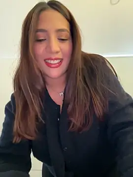Snapshot of marcimaa chatting on 02/23/25, 02:04 marcimaa online show from 02/23/25, 02:04