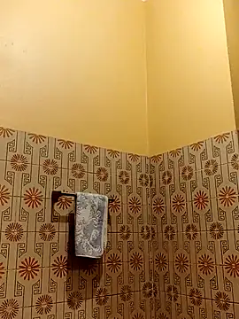 Snapshot of White_rabbit_ chatting on 02/05/25, 08:35 White rabbit  online show from 02/05/25, 08:35