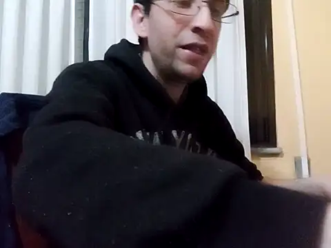 Snapshot of White_rabbit_ chatting on 03/15/25, 09:27 White rabbit  online show from 03/15/25, 09:27