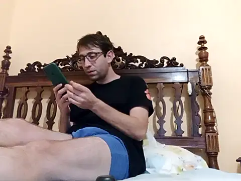 Snapshot of White_rabbit_ chatting on 09/11/25, 03:23 White rabbit  online show from 09/11/25, 03:23