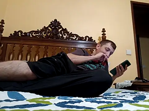 White rabbit  online show from 11/11/25, 05:46