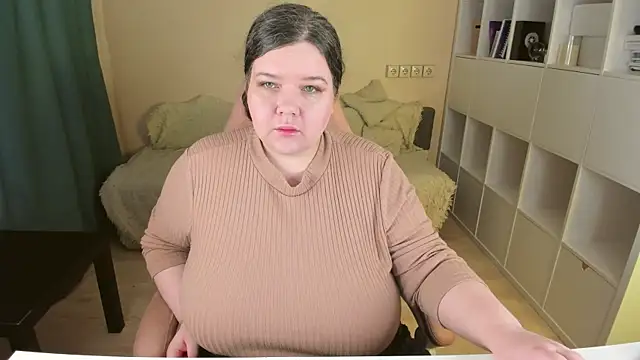 PlumPie online show from 10/11/25, 10:08