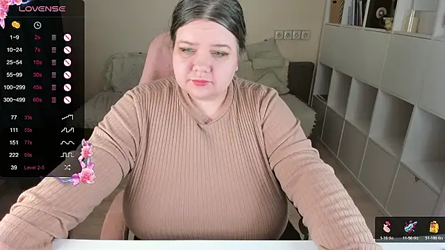 Snapshot of PlumPie chatting on 01/17/26, 05:05 PlumPie online show from 01/17/26, 05:05