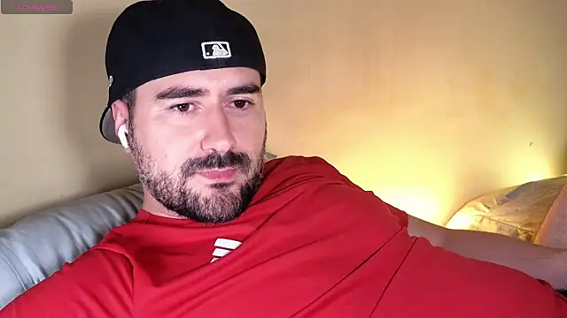 DominantTheo online show from 11/23/25, 04:23