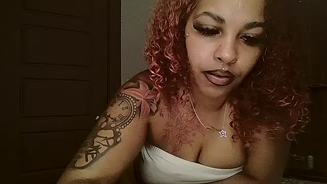 Snapshot of Cloutchasercrystall chatting on 09/20/25, 04:30 Cloutchasercrystall online show from 09/20/25, 04:30