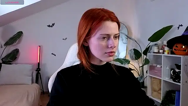 doll lesli online show from 11/05/25, 08:36