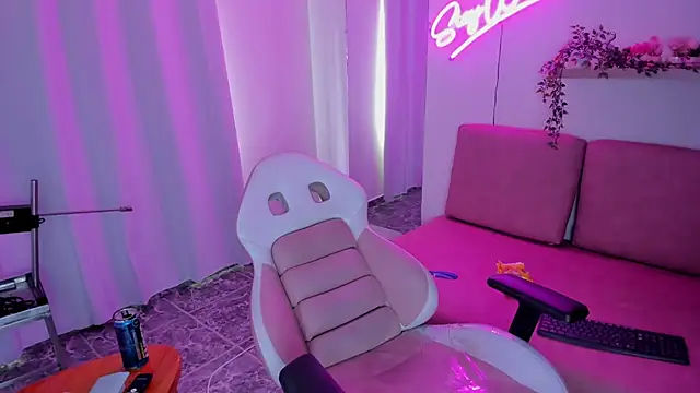 Adele LatinLady online show from 02/14/25, 08:15