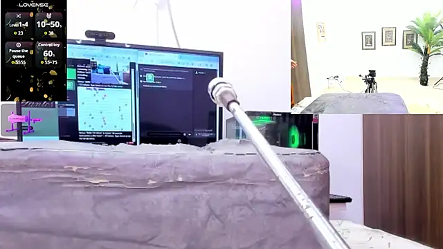 Paulina Davis  online show from 09/21/25, 09:49