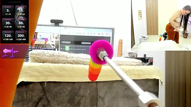 Paulina Davis  online show from 05/08/26, 12:05